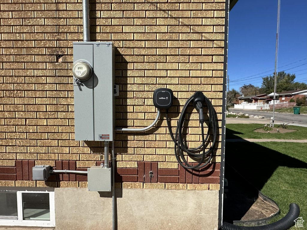 Photo 16 for MLS #2118612 at 131 N Terrace Dr