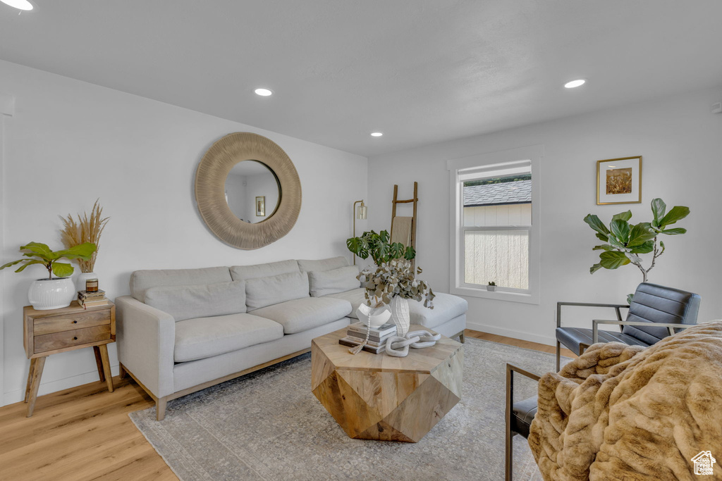 Photo 4 for MLS #2118616 at 5758 E Hillside Dr