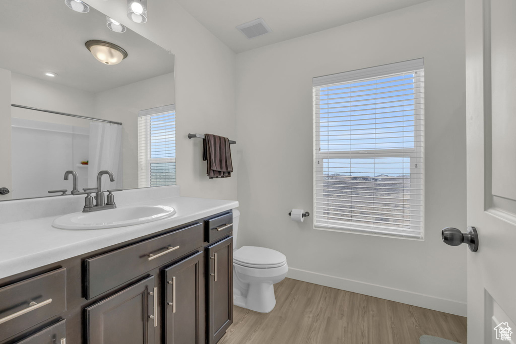 Photo 10 for MLS #2118619 at 4536 E Hurstbourne Dr