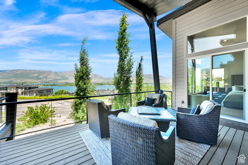 6339 E QUAIL LN Huntsville, UT 84317