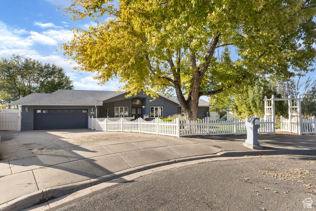 Photo 3 for MLS #2118630 at 683 Hillside Oak Cir