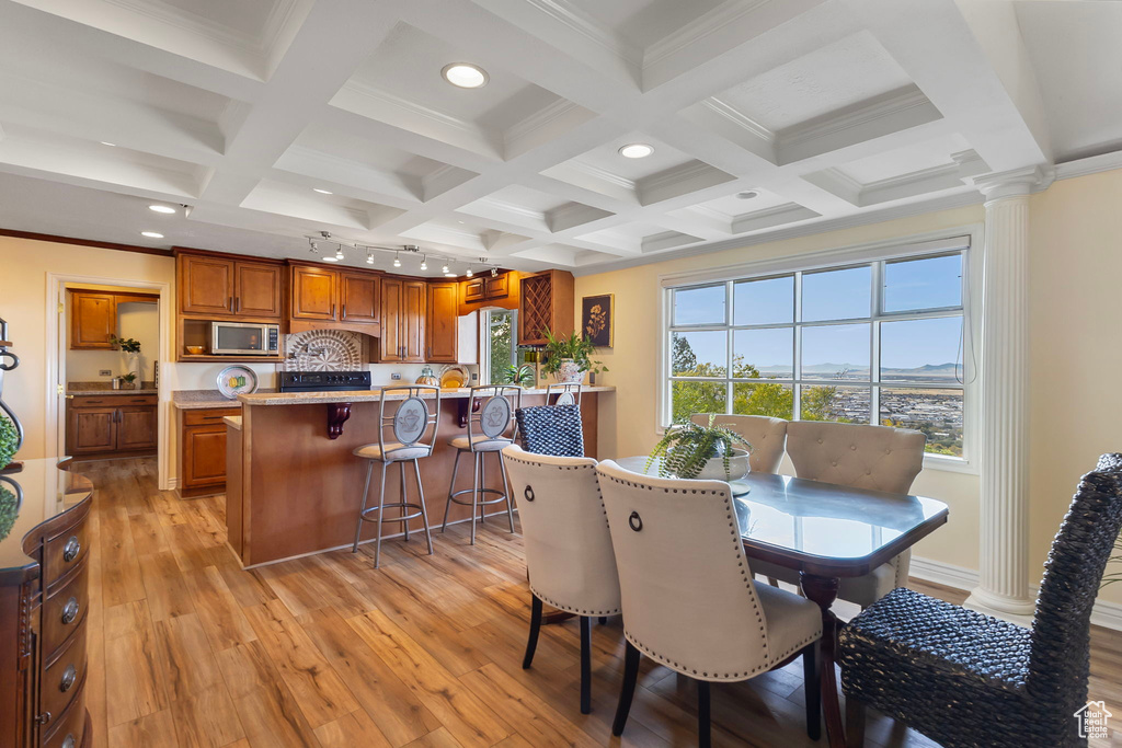 Photo 8 for MLS #2118630 at 683 Hillside Oak Cir