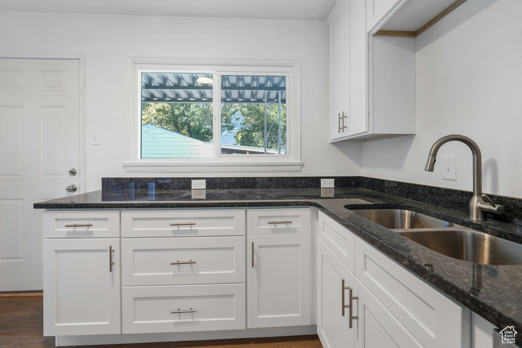 Photo 4 for MLS #2118634 at 336 S 300 East