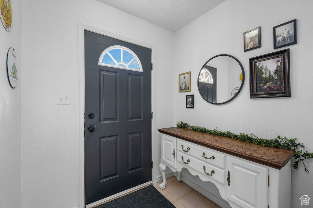Photo 9 for MLS #2118635 at 917 N Garden Dr