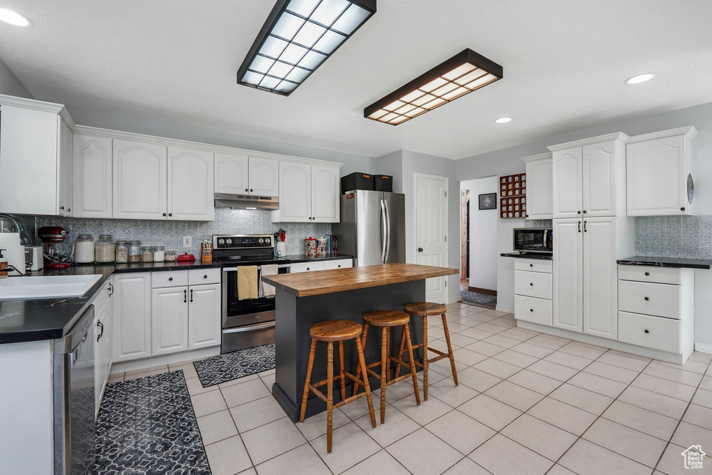 Photo 7 for MLS #2118635 at 917 N Garden Dr