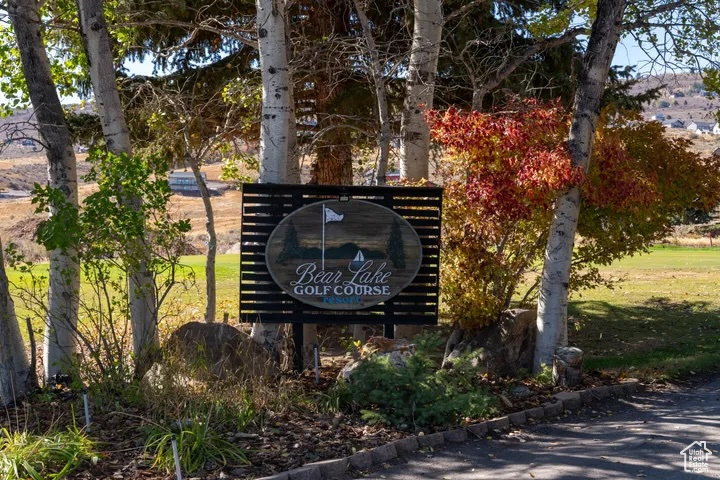 2216 S BEACHCOMBER LN Garden City, UT 84028