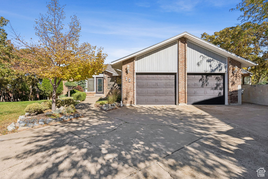 Photo 4 for MLS #2118644 at 12 S Angela Way