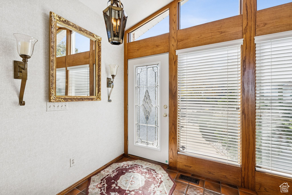 Photo 12 for MLS #2118644 at 12 S Angela Way