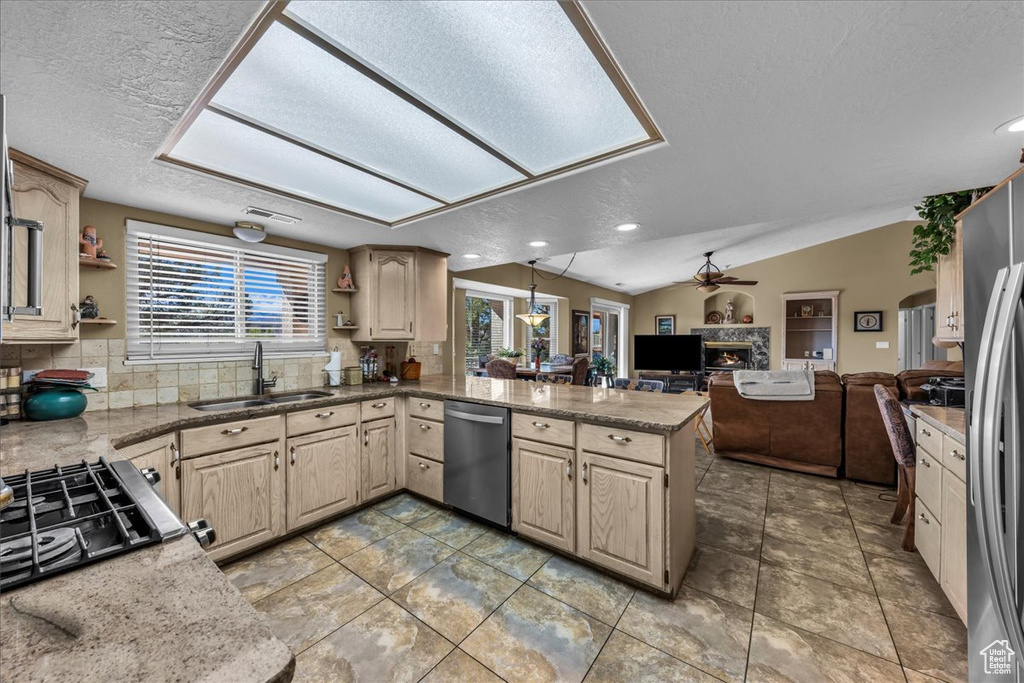 Photo 9 for MLS #2118650 at 665 N Dusk Dr