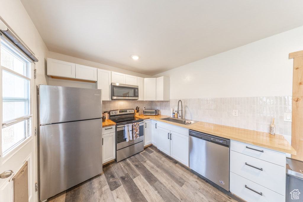 Photo 13 for MLS #2118660 at 1172 North St