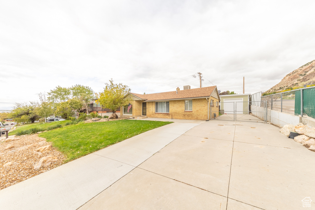 Photo 2 for MLS #2118660 at 1172 North St