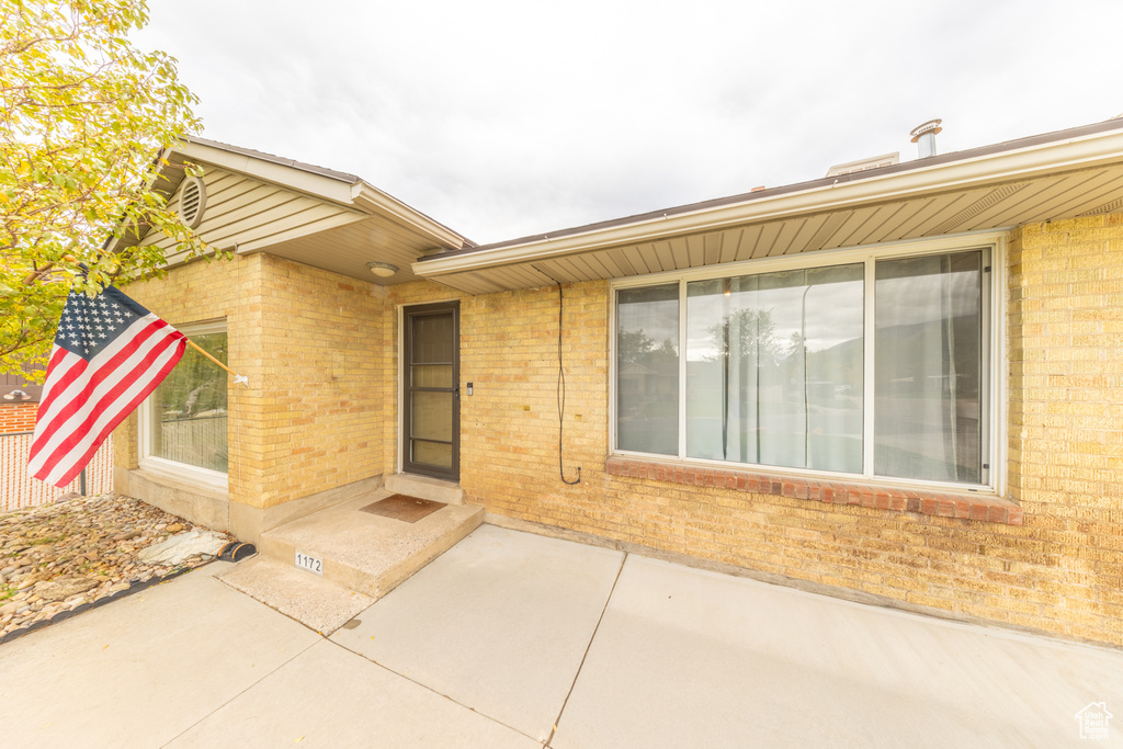 Photo 3 for MLS #2118660 at 1172 North St