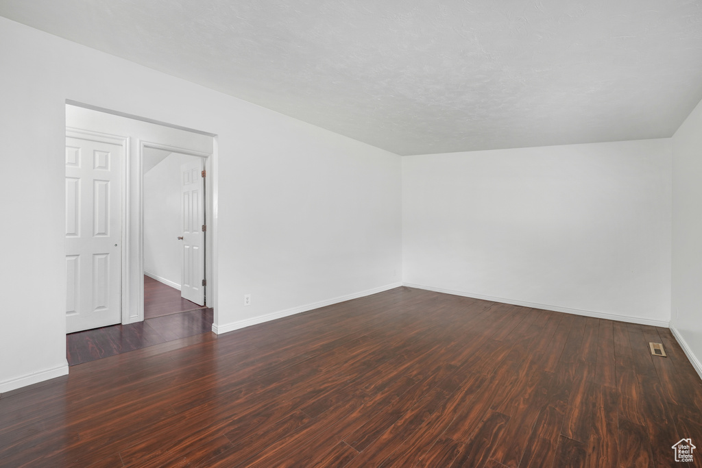 Photo 4 for MLS #2118666 at 607 E 875 North