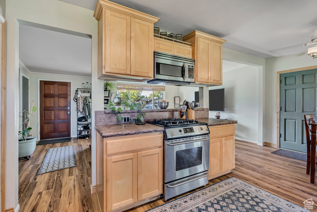 Photo 8 for MLS #2118669 at 1393 E Galaxie Dr
