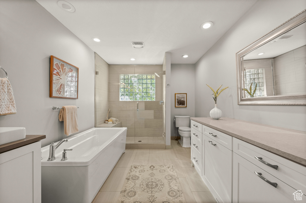 Photo 18 for MLS #2118671 at 2066 E Sierra Ridge Ct