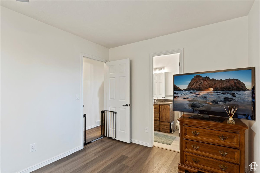 Photo 14 for MLS #2118736 at 818 E Creekside Dr