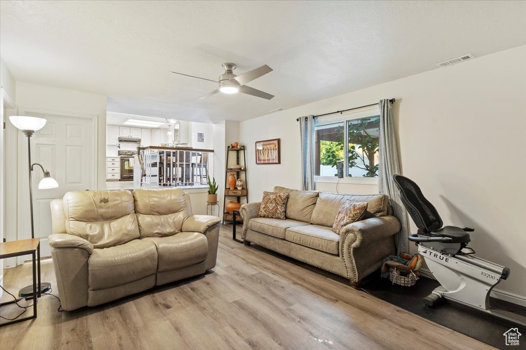 Photo 12 for MLS #2118736 at 818 E Creekside Dr