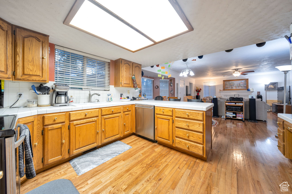 Photo 11 for MLS #2118742 at 1416 E Farm Meadow Ln
