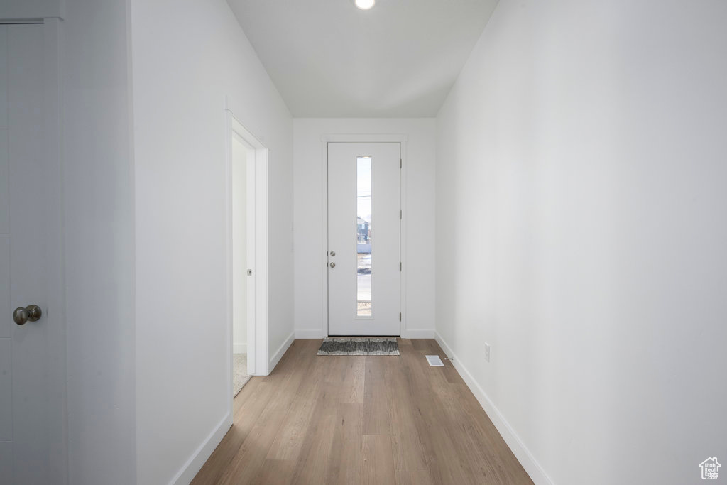 Photo 2 for MLS #2118744 at 234 W Waterstone Cir