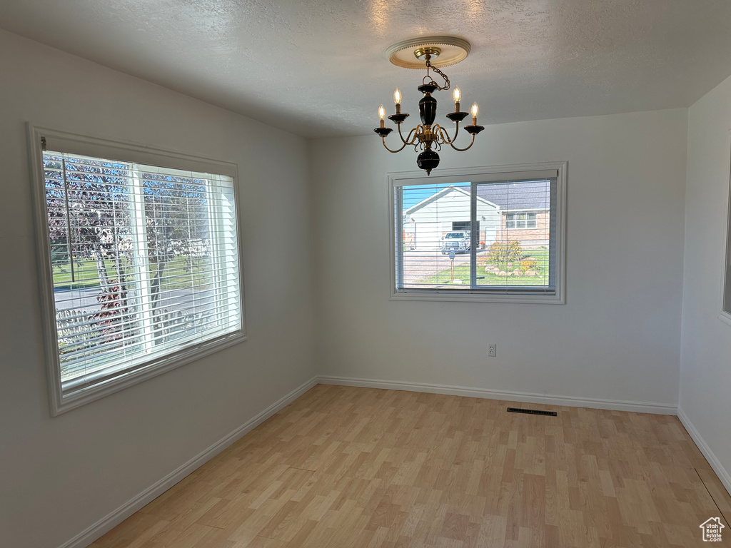 Photo 7 for MLS #2118757 at 582 7 West