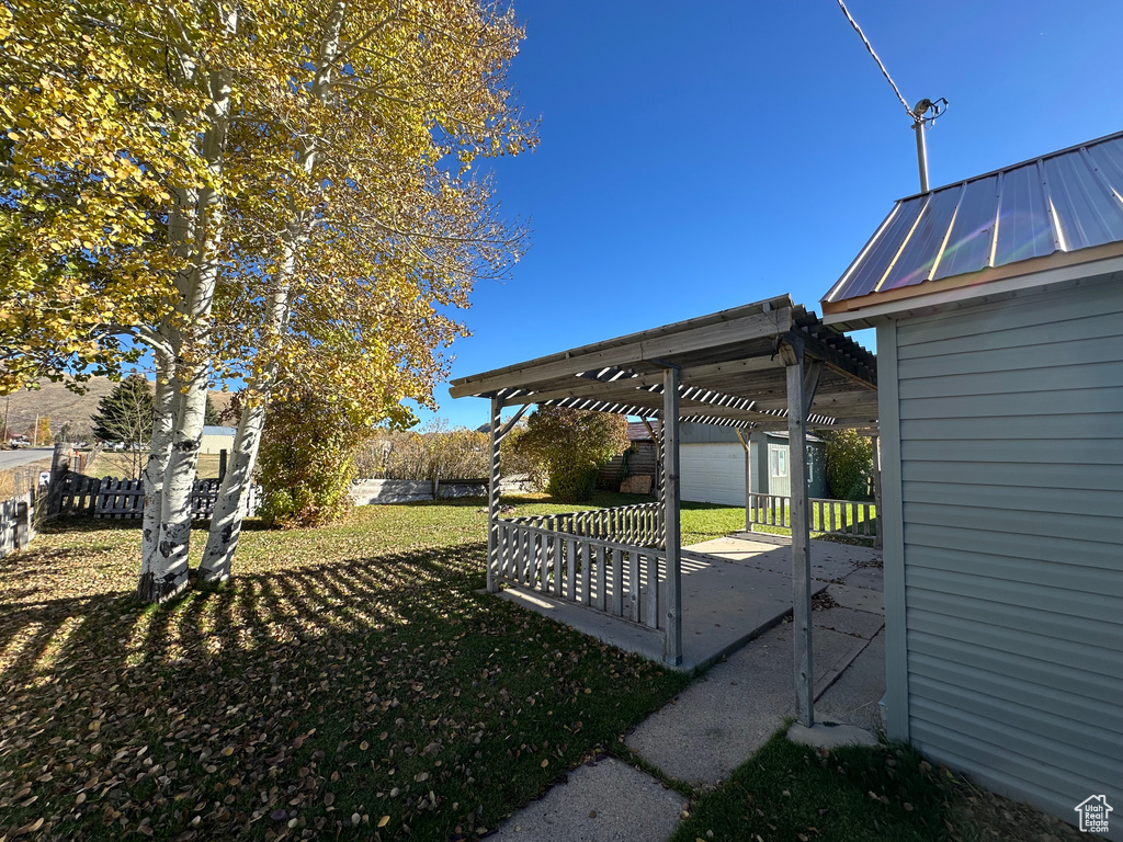 Photo 5 for MLS #2118757 at 582 7 West