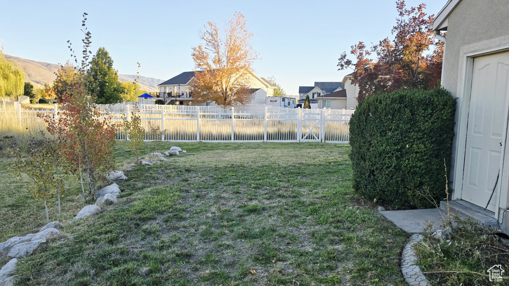 Photo 2 for MLS #2118762 at 1767 W Country Bend Rd