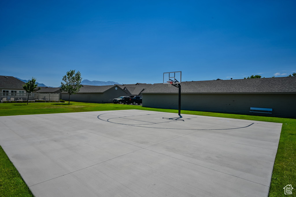 Photo 21 for MLS #2118766 at 1948 N Crest Rd