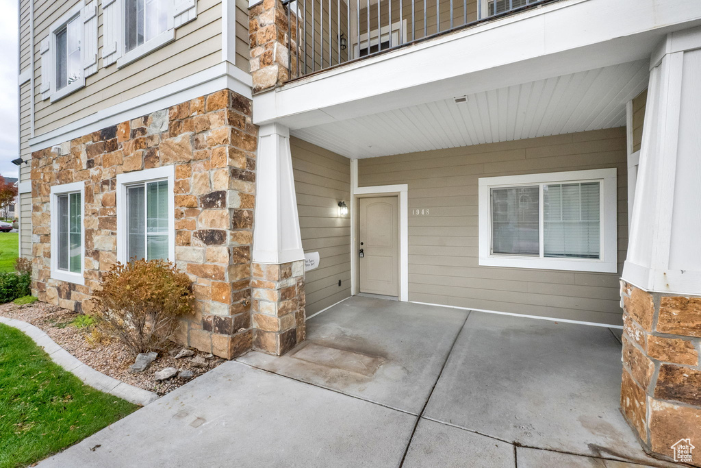 Photo 2 for MLS #2118766 at 1948 N Crest Rd