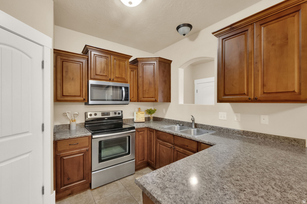 1948 N CREST RD Saratoga Springs, UT 84045