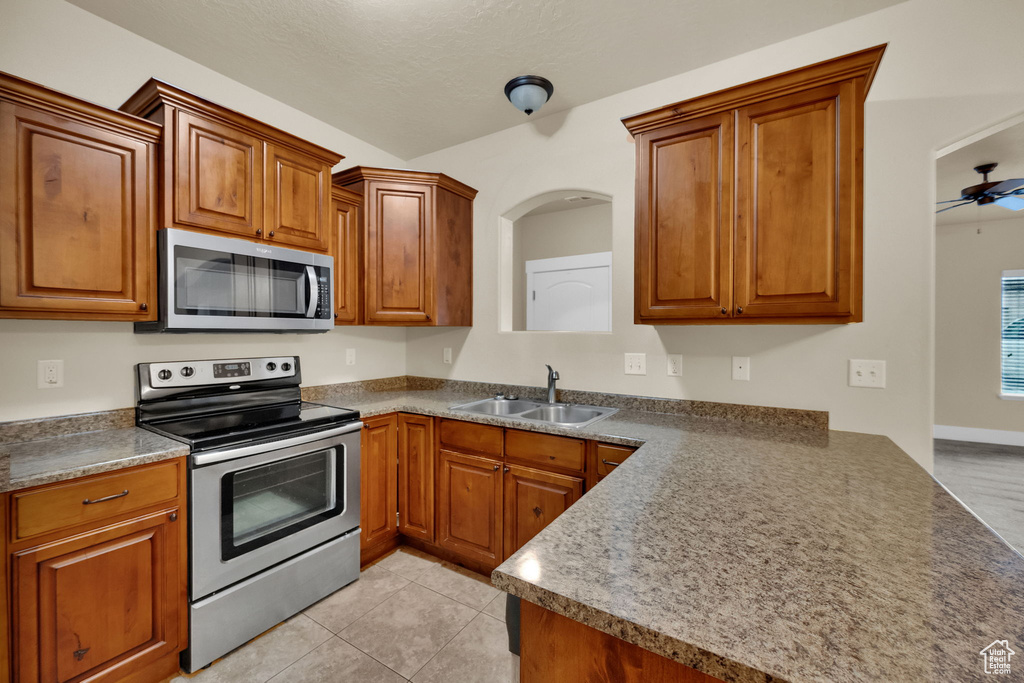 Photo 7 for MLS #2118766 at 1948 N Crest Rd