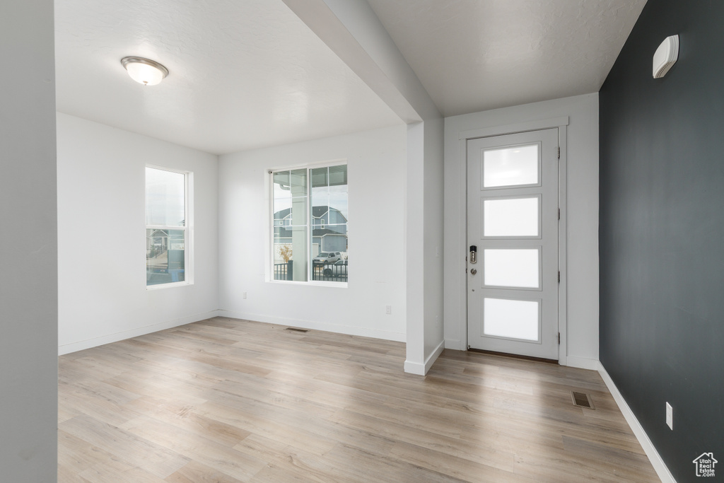 Photo 9 for MLS #2118767 at 4325 W 75 North
