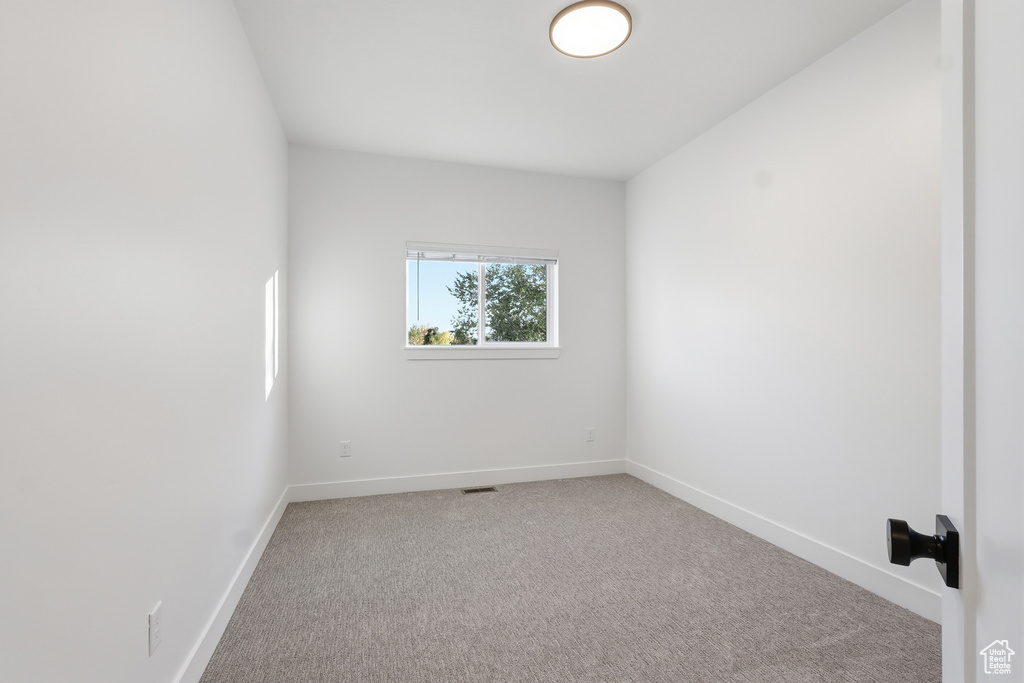 1170 E VITT DR Ogden, UT 84404