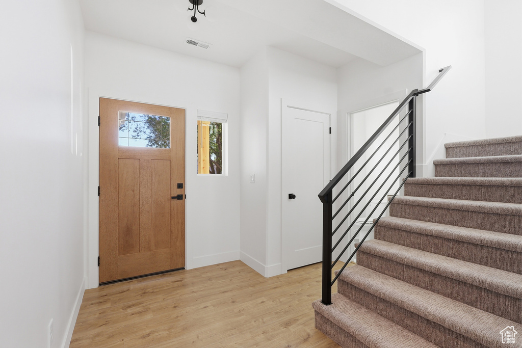 1170 E VITT DR Ogden, UT 84404