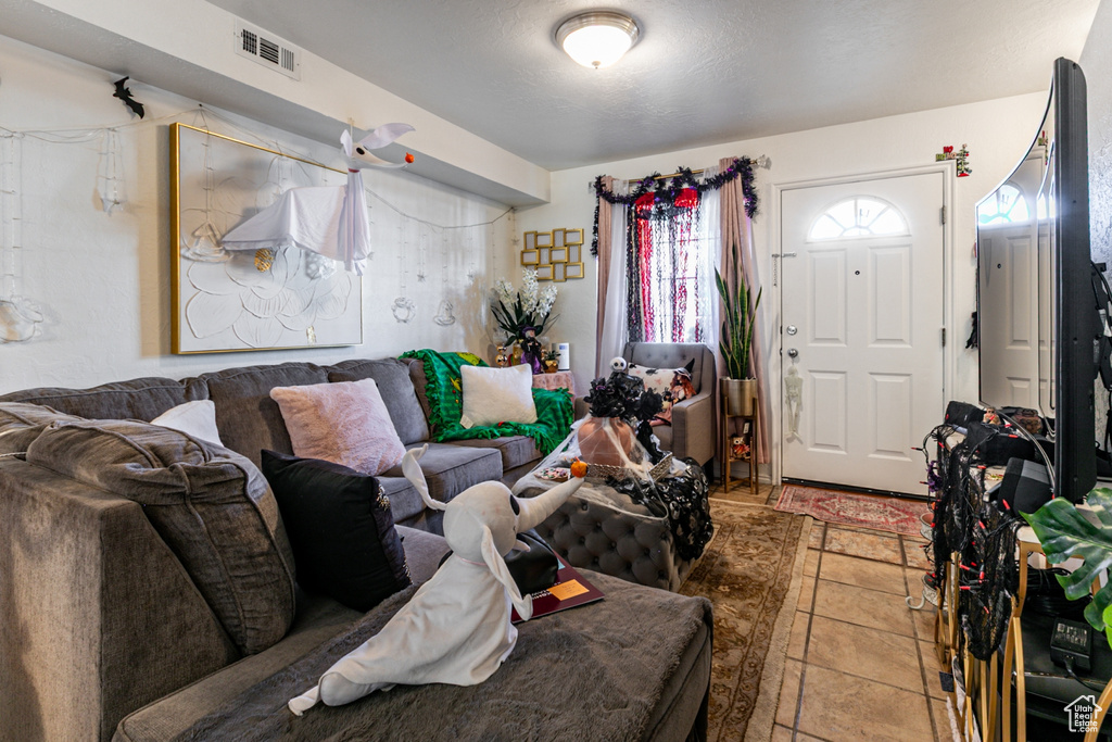 Photo 8 for MLS #2118791 at 475 N Redwood Rd #31