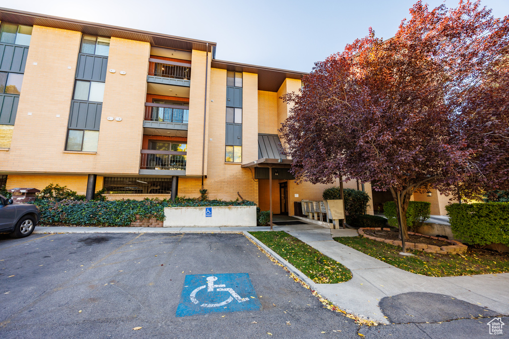Photo 38 for MLS #2118797 at 2244 N Canyon Rd #305