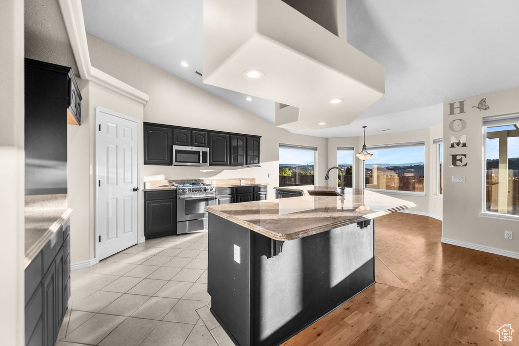 Photo 4 for MLS #2118803 at 2144 E 220 South
