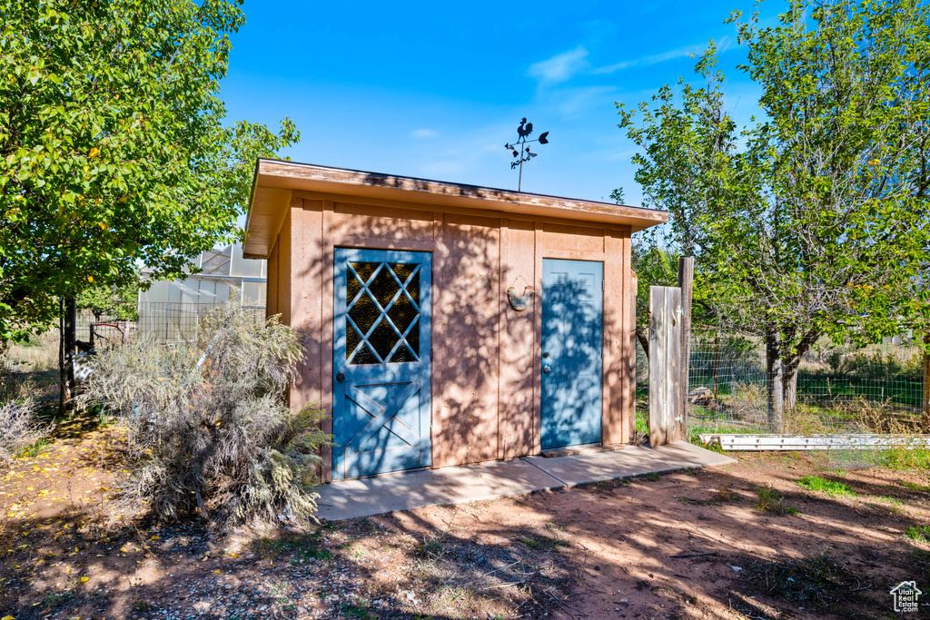 Photo 31 for MLS #2118818 at 1535 W Mcintosh Cir
