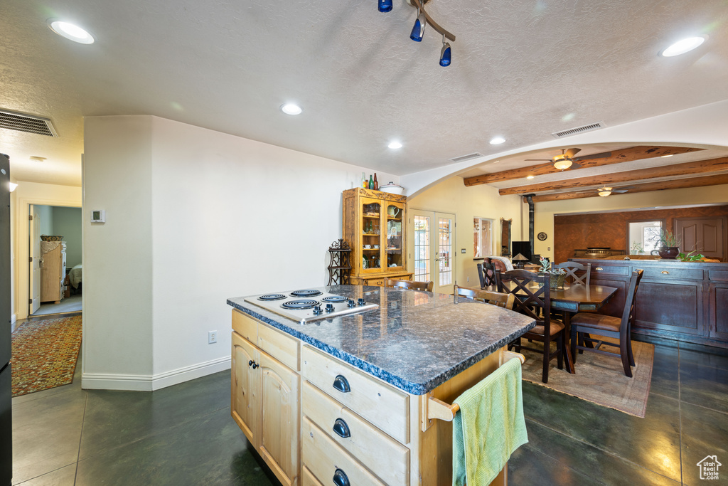 Photo 8 for MLS #2118818 at 1535 W Mcintosh Cir