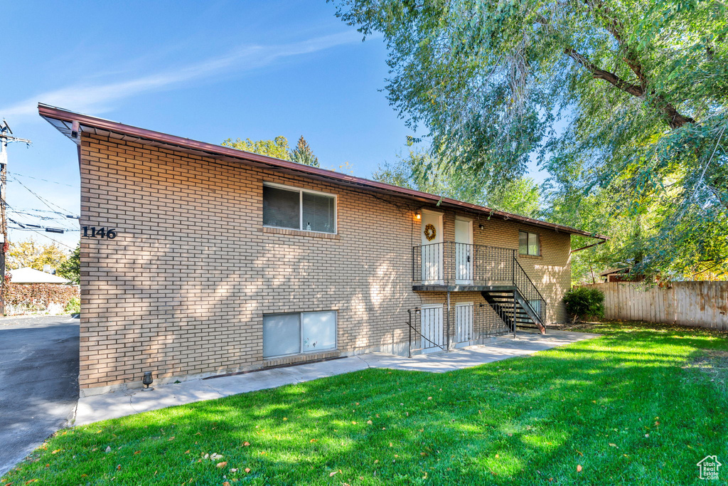 Photo 3 for MLS #2118820 at 1146 W 100 North