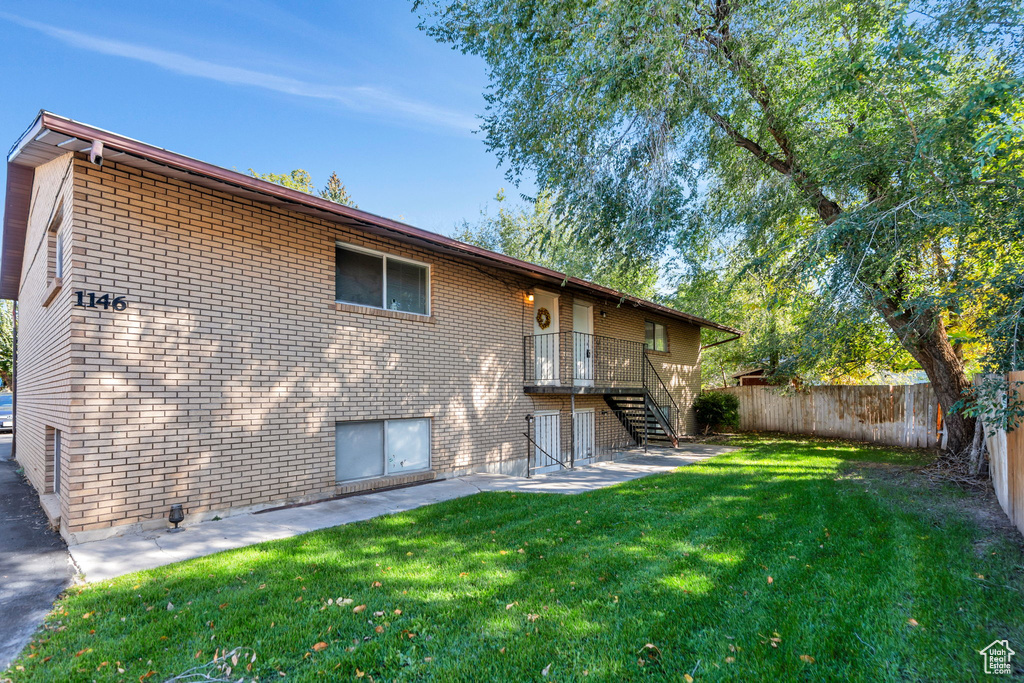 Photo 2 for MLS #2118820 at 1146 W 100 North
