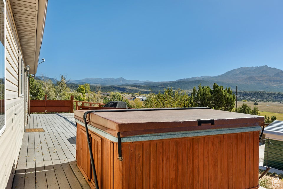 Photo 22 for MLS #2118823 at 370 E Foothill Cir