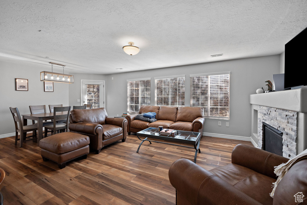 Photo 4 for MLS #2118838 at 167 N Romney Ln #203