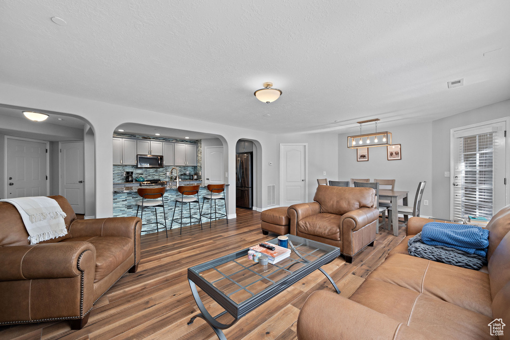 Photo 3 for MLS #2118838 at 167 N Romney Ln #203