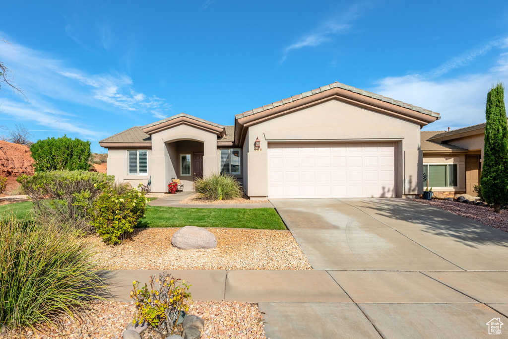 Photo 2 for MLS #2118866 at 2518 N Expedition Dr
