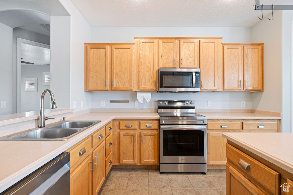 Photo 10 for MLS #2118866 at 2518 N Expedition Dr
