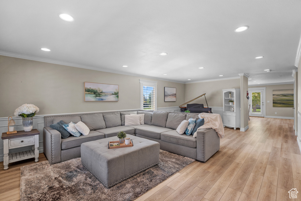 Photo 2 for MLS #2118876 at 10587 N Avalon