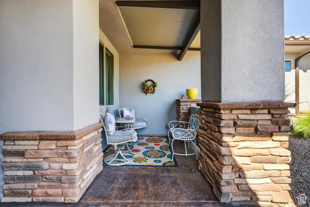 Photo 5 for MLS #2118908 at 567 N La Ruta Dr