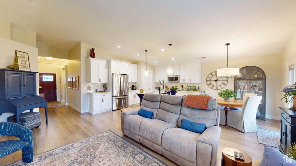 Photo 6 for MLS #2118909 at 4005 S Carisa Dr