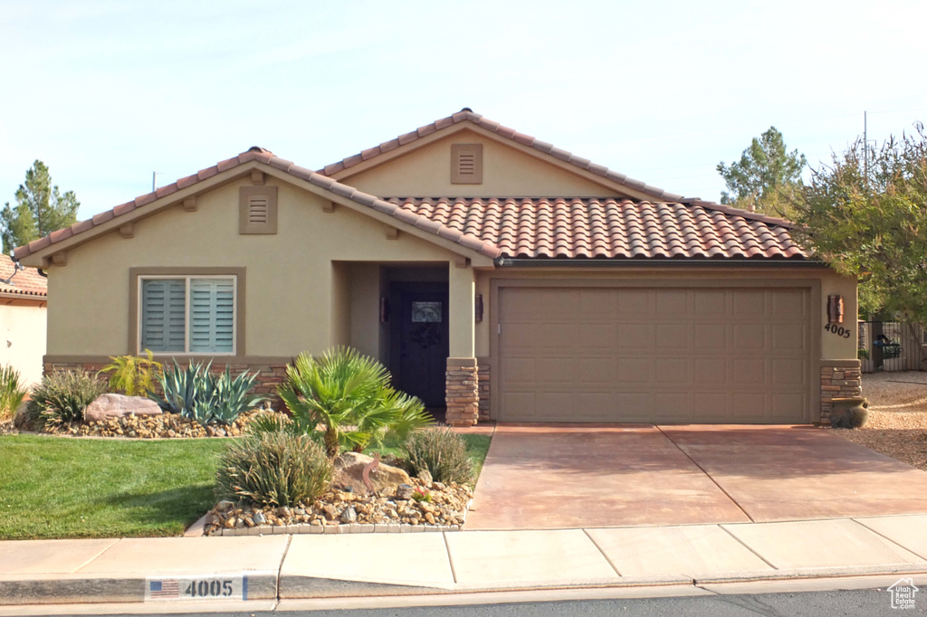 Photo 2 for MLS #2118909 at 4005 S Carisa Dr