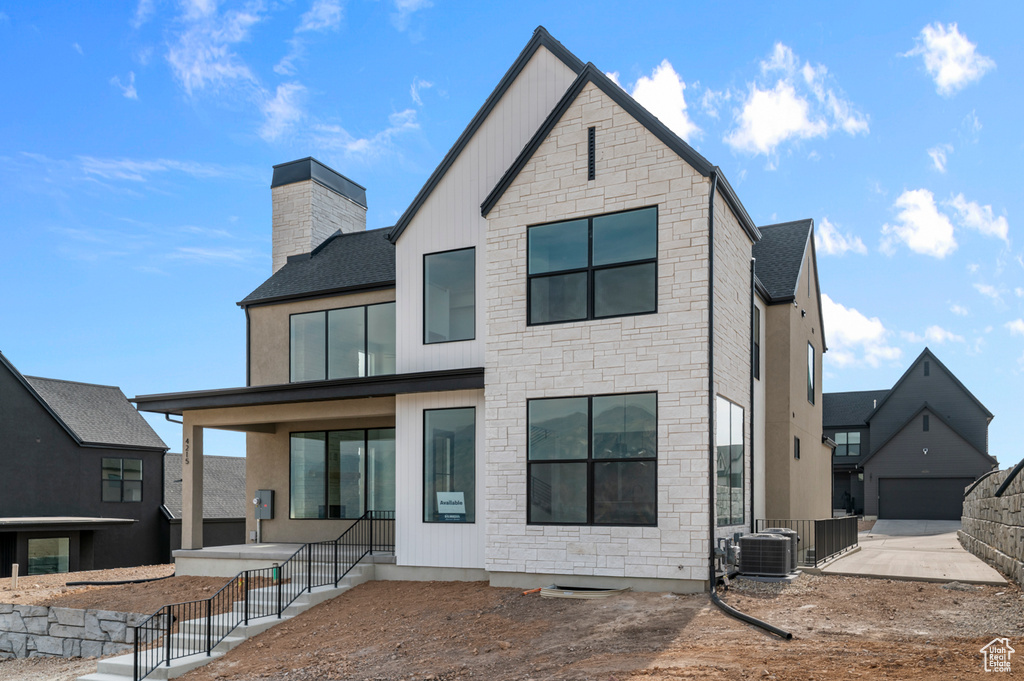 Photo 3 for MLS #2118911 at 4323 N Maple Hollow Blvd #114